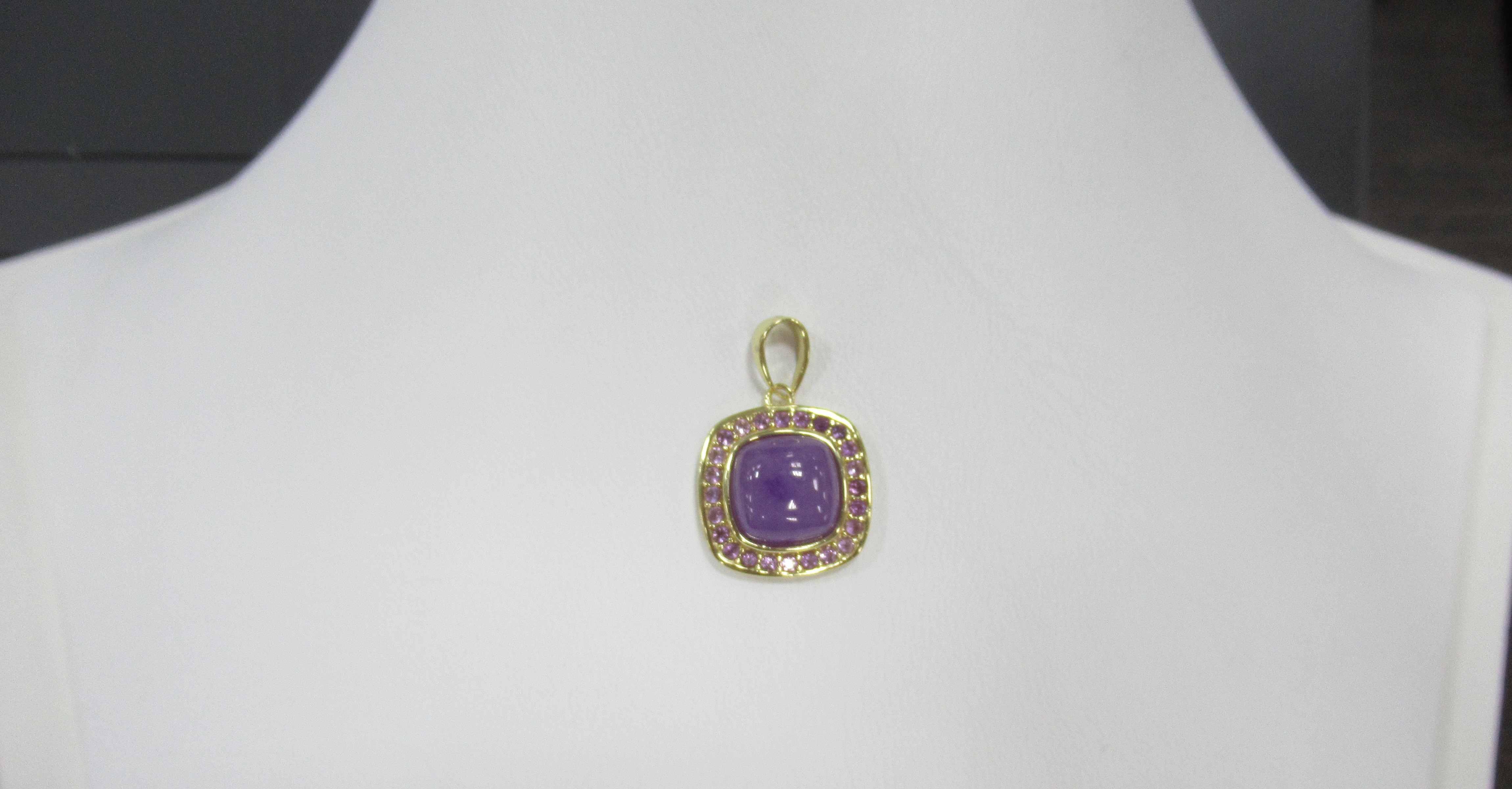 Серебряная подвеска с лавандовым жадеитом